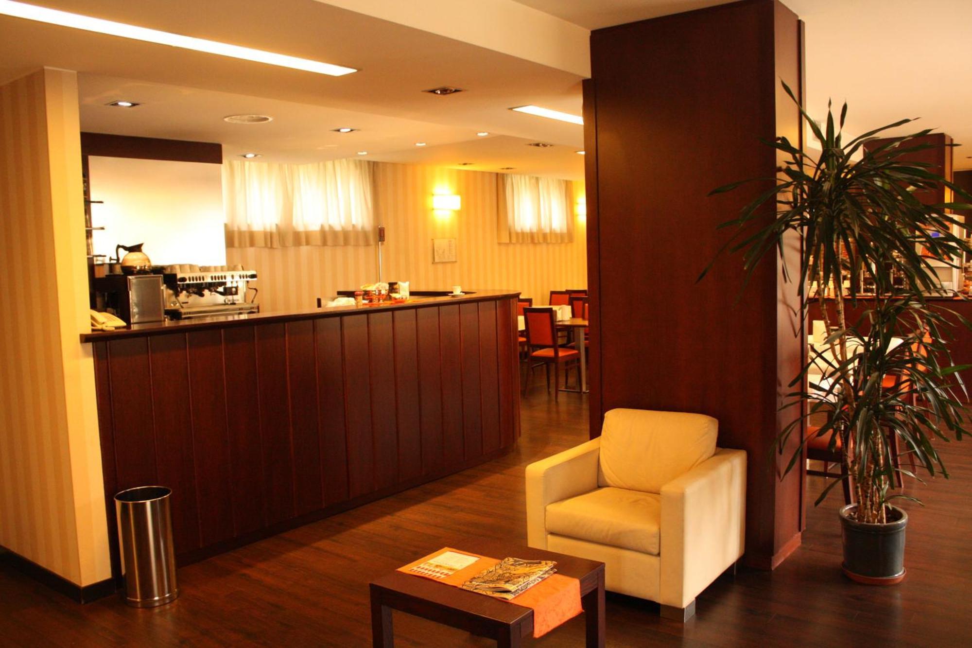 Hotel 2C Legnano Extérieur photo
