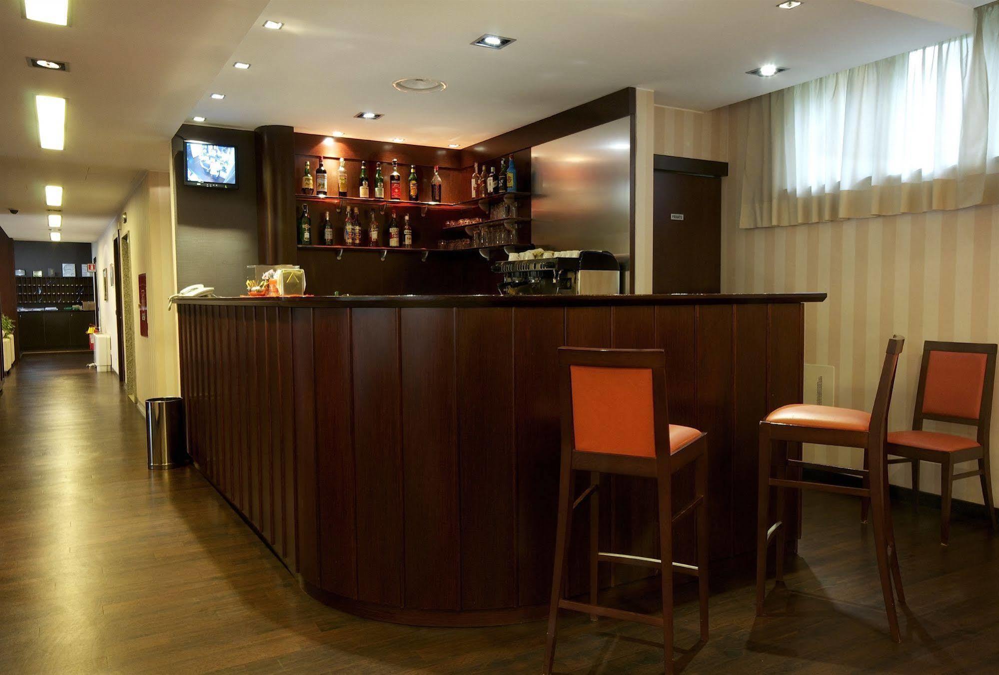 Hotel 2C Legnano Extérieur photo