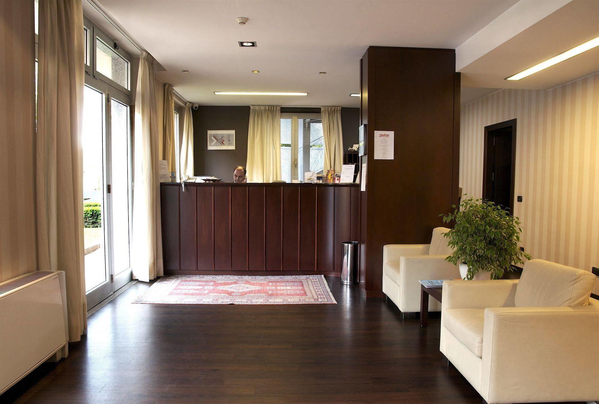 Hotel 2C Legnano Extérieur photo