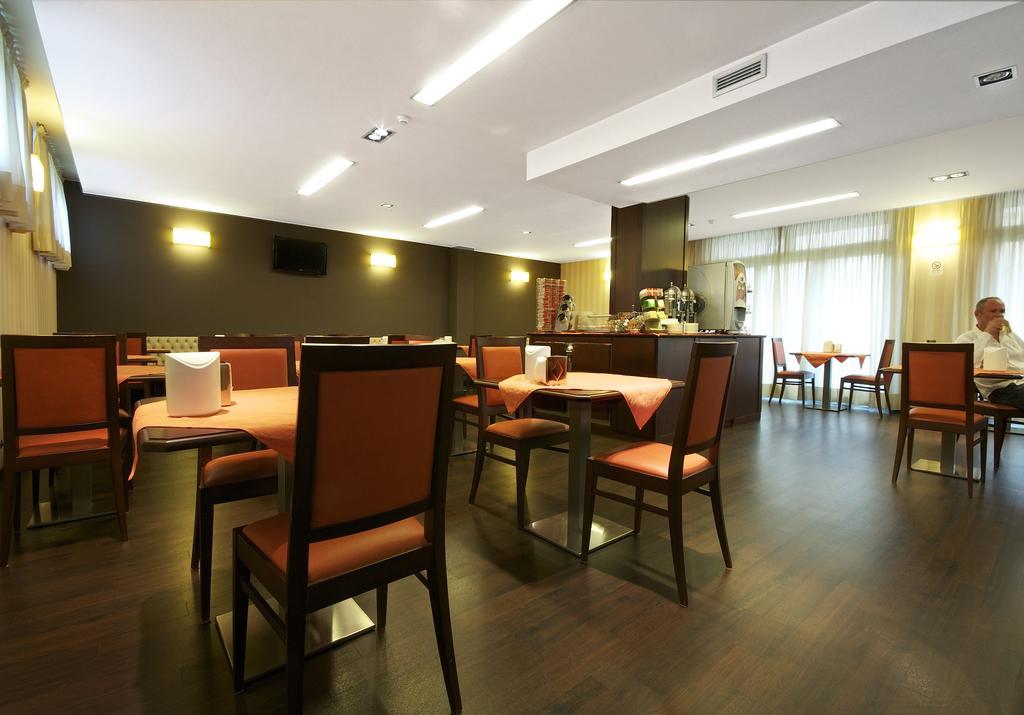 Hotel 2C Legnano Extérieur photo