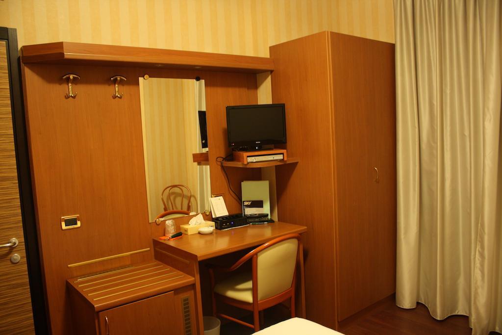 Hotel 2C Legnano Extérieur photo